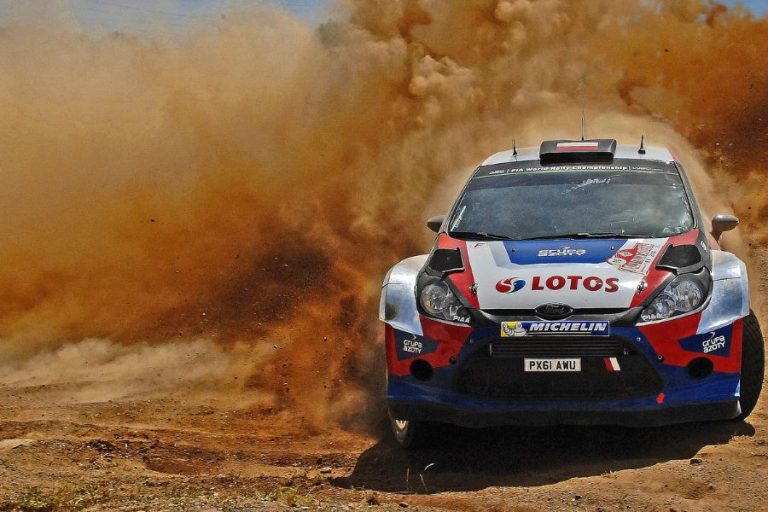 voiture de rallye