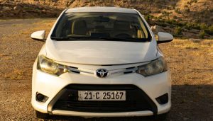 toyota yaris blanche